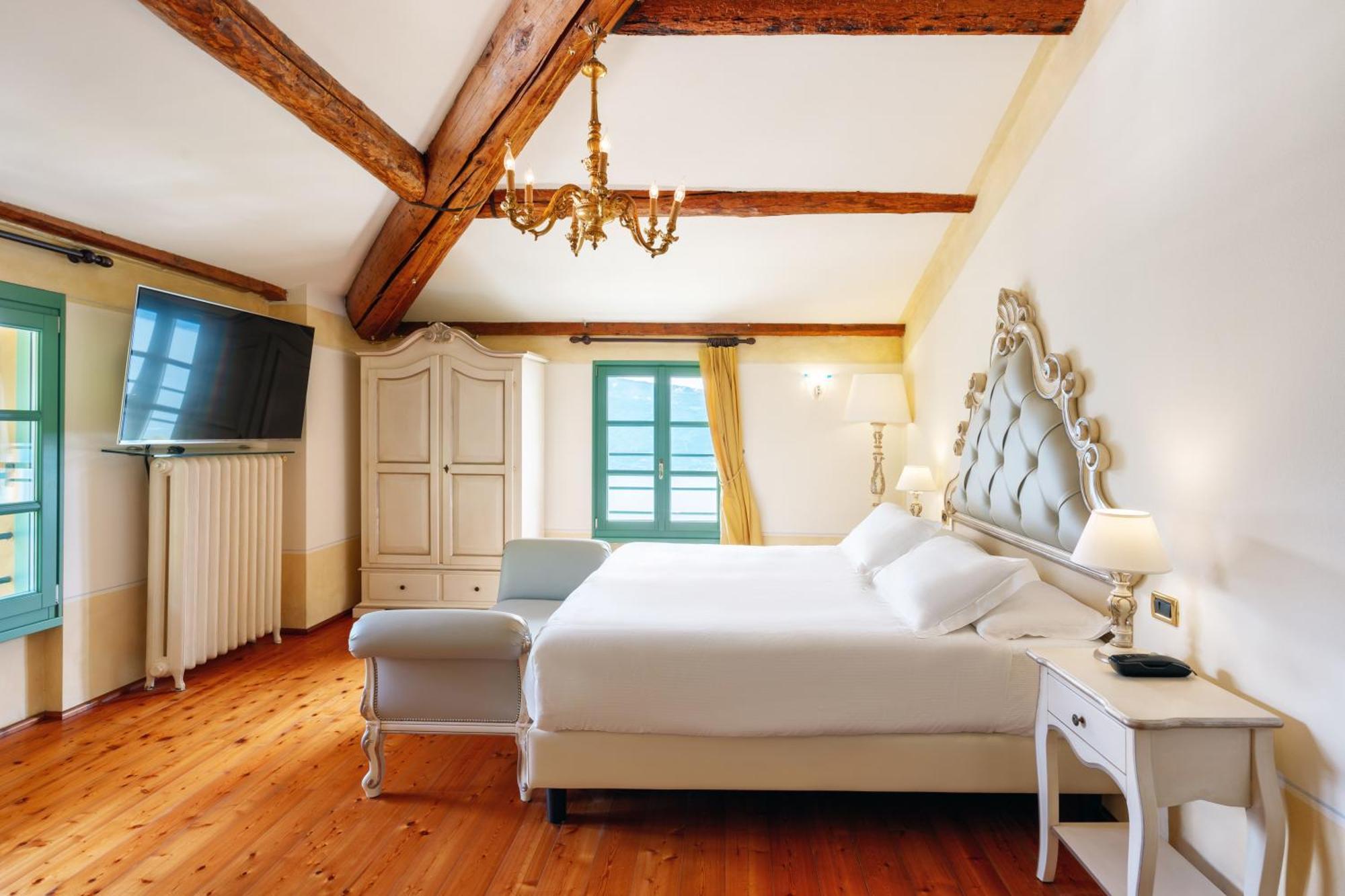 Boutique Hotel Villa Sostaga Гарньяно Екстер'єр фото